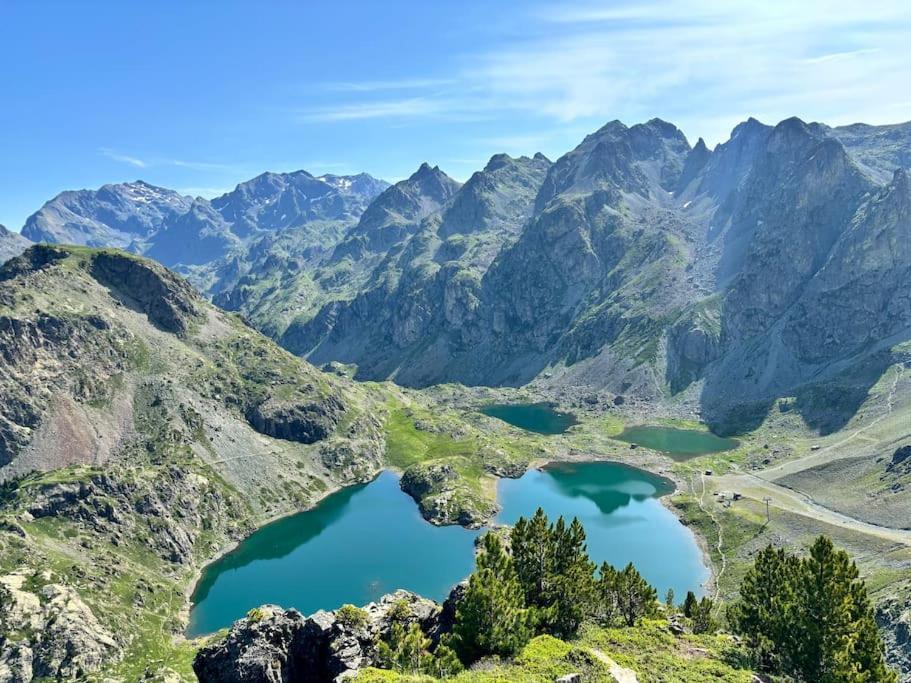 La Parenthese Chamroussienne - Proche Pistes De *